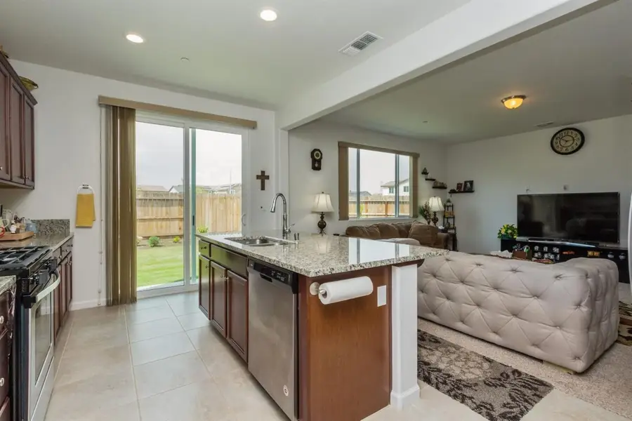 6808 W Parr Avenue, Fresno, CA 93722 - Image #3