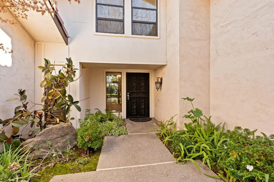 5630 N El Adobe Drive, Fresno, CA 93711 - Image #3