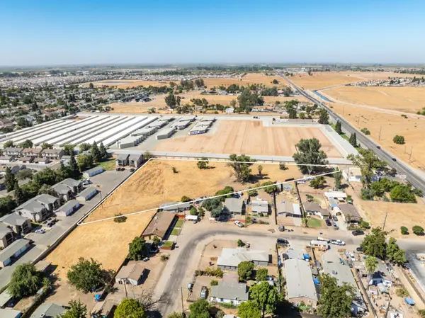 5595 W Shaw Avenue, Fresno, CA 93722