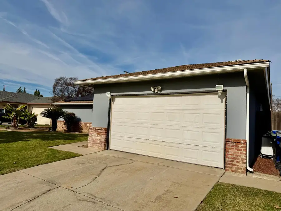 4737 E Norwich Avenue, Fresno, CA 93726 - Image #2