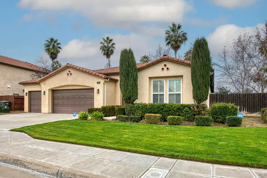 5571 E Lorena Avenue, Fresno, CA 93727 - Image #2