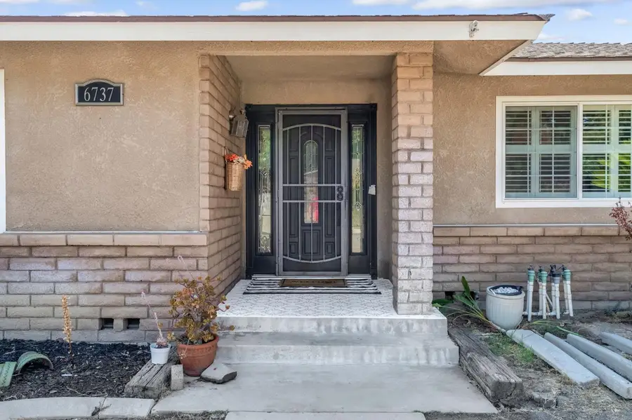 6737 N Harrison Avenue, Fresno, CA 93711 - Image #3