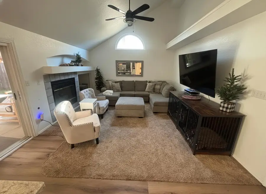 6132 N Wheeler Avenue, Fresno, CA 93722 - Image #3