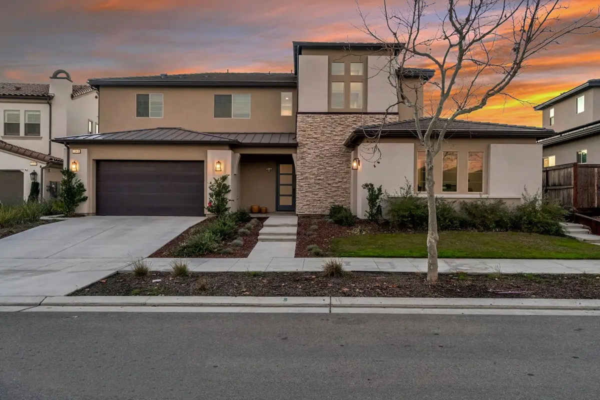 1048 Treasure Hills Drive, Madera, CA 93636 - Image #1