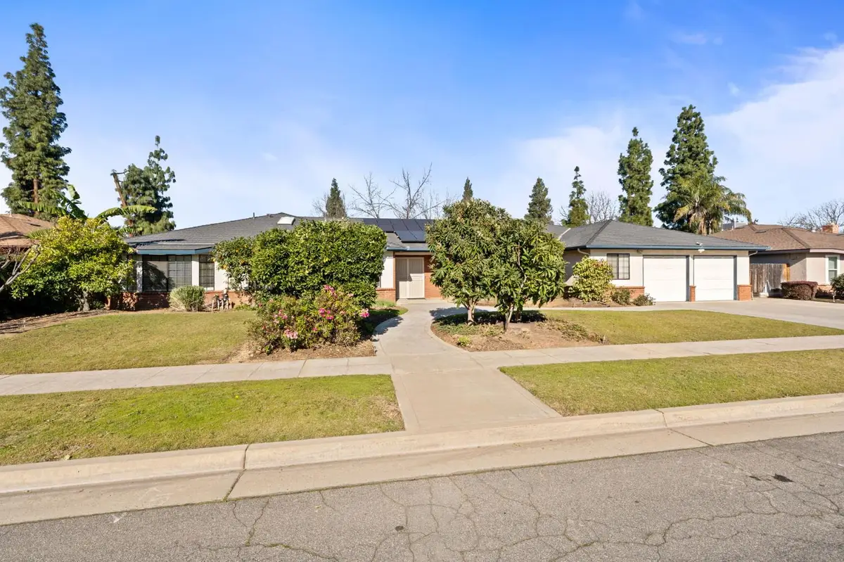 1544 E Jordan Avenue, Fresno, CA 93720 - Image #1