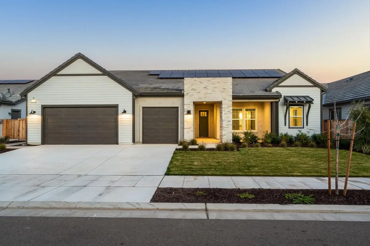 1785 N Renn Avenue, Clovis, CA 93619 - Image #1