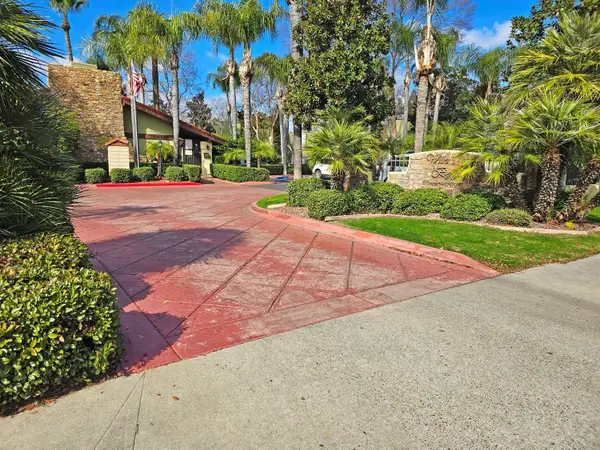 2881 Huntington Boulevard #114, Fresno, CA 93721