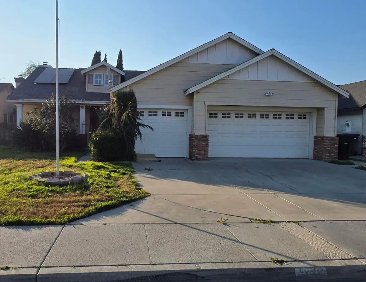 3026 Sage Court, Hanford, CA 93230 - Image #1