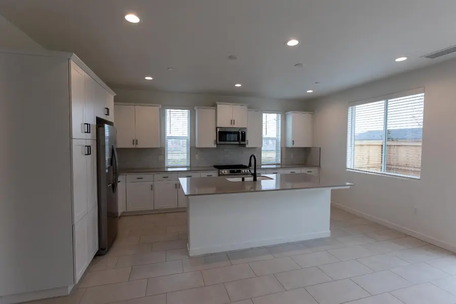 787 Josephine Avenue, Madera, CA 93636 - #3