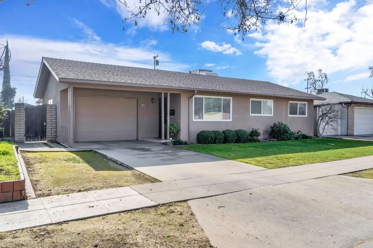 2515 W Lansing Way, Fresno, CA 93705 - Image #1