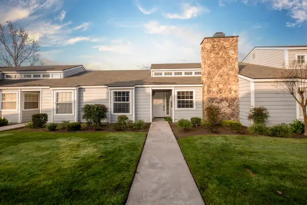 1423 Plymouth Rock Way, Clovis, CA 93612