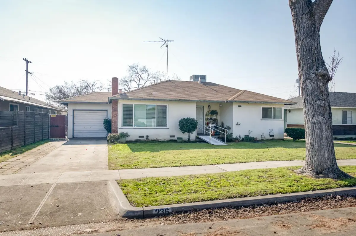 236 E Garland Avenue, Fresno, CA 93704 - Image #1