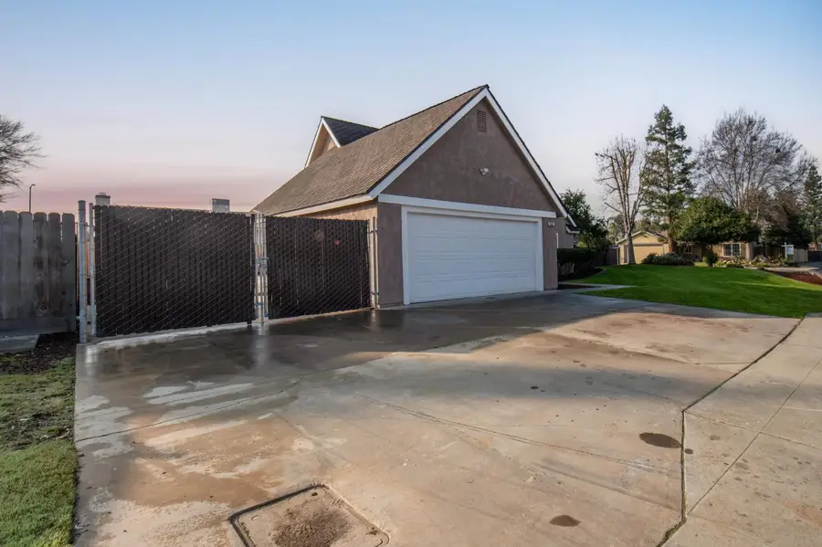346 W Fremont Avenue, Clovis, CA 93612 - Image #3