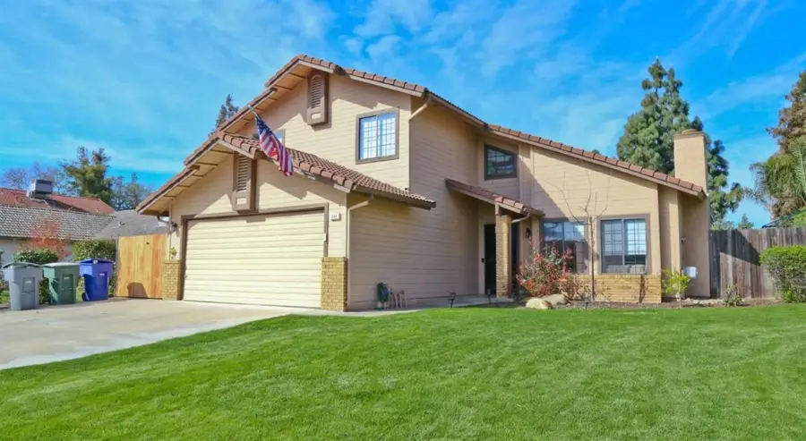 344 Mckelvy Avenue, Clovis, CA 93611 - Image #2