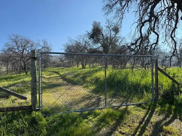 48 Watts Valley Road, Sanger, CA 93657 - Image #1