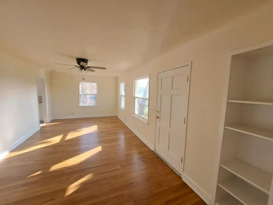 2219 E Cambridge Avenue, Fresno, CA 93703 - Image #3