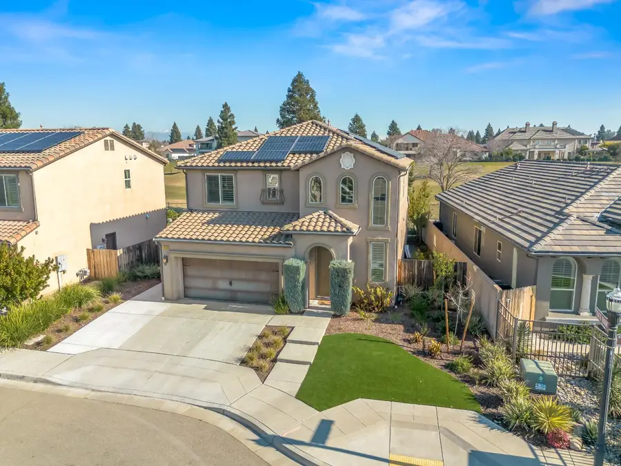 11584 N Via Venitzia Avenue, Fresno, CA 93730 - Image #2