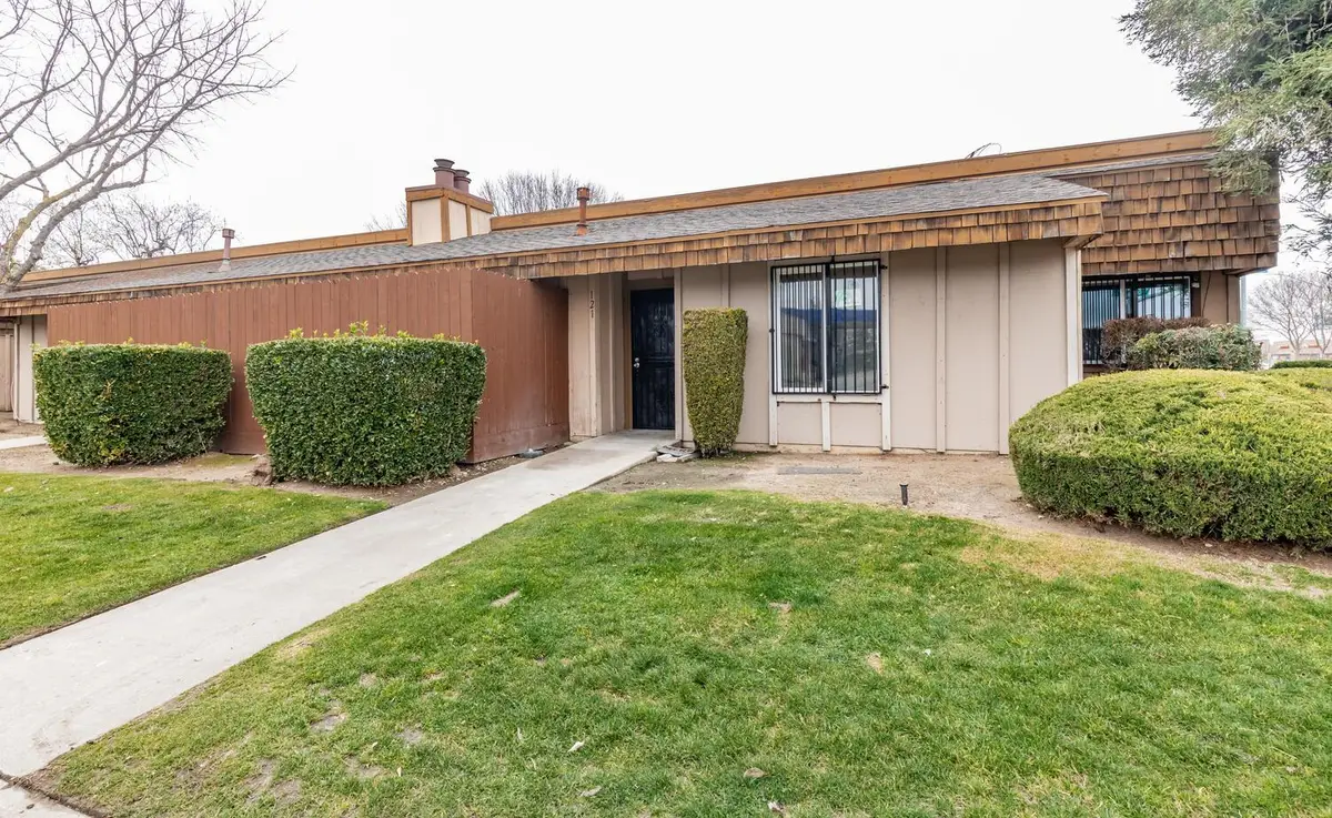5181 E Olive Avenue #121, Fresno, CA 93727 - Image #1