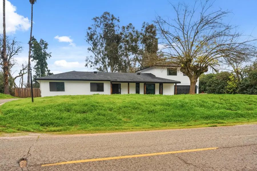 10326 N Fowler Avenue, Clovis, CA 93619 - #2