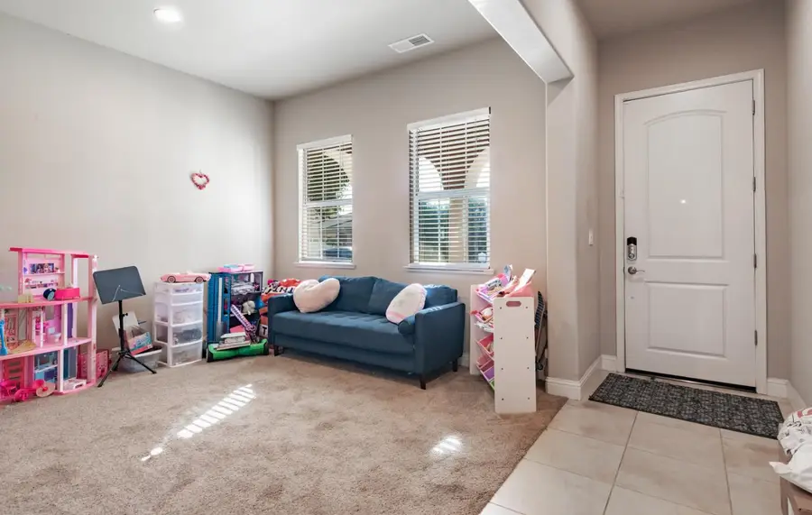 3299 Poe, Clovis, CA 93619 - Image #2