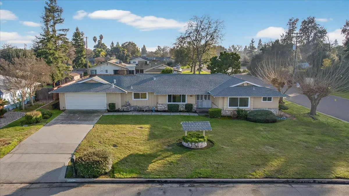 6259 E Liberty Avenue, Fresno, CA 93727 - Image #1