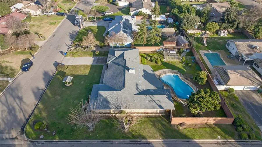 6259 E Liberty Avenue, Fresno, CA 93727 - Image #3