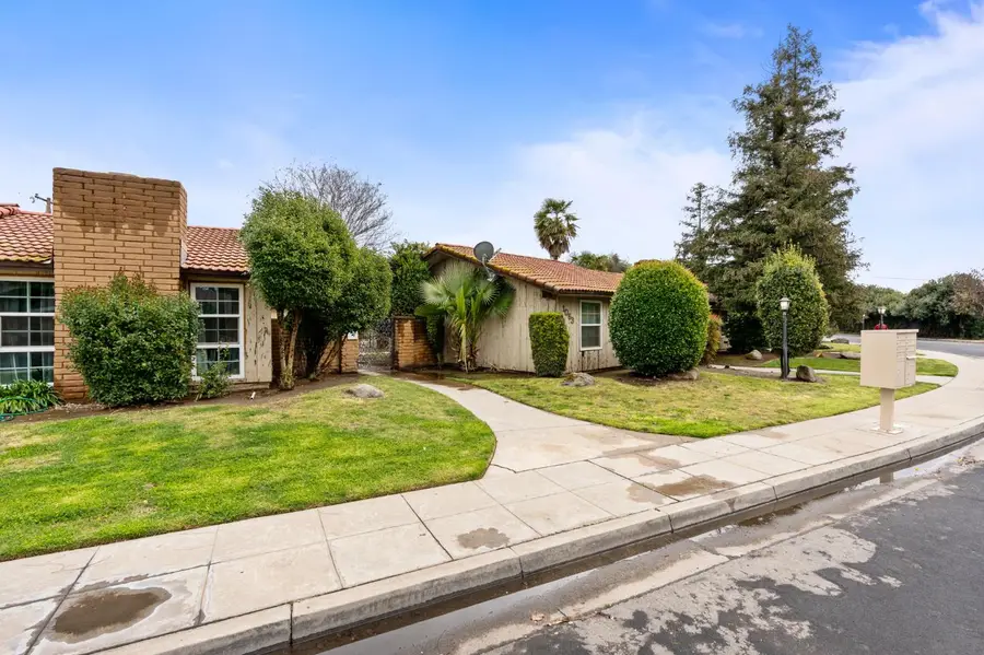 1063 Pierce Drive, Clovis, CA 93612 - #3