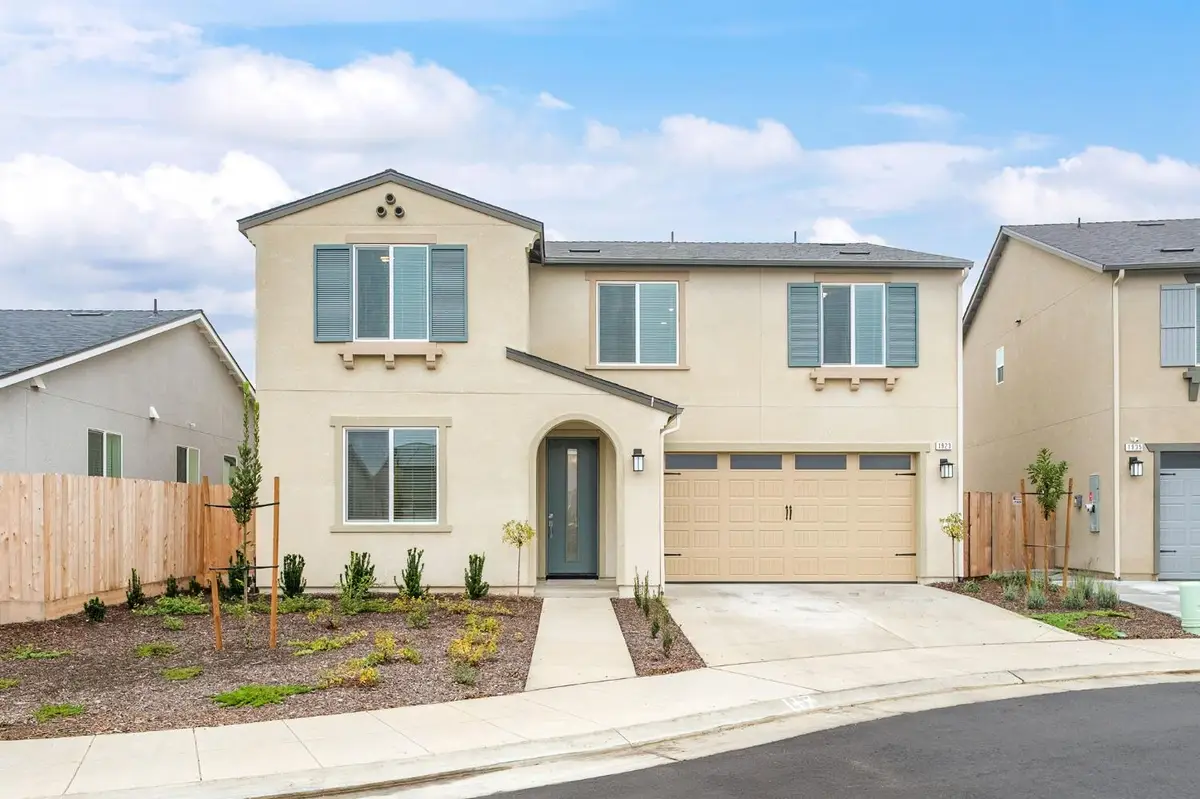 1923 N Apricot, Fresno, CA 93727 - Image #1