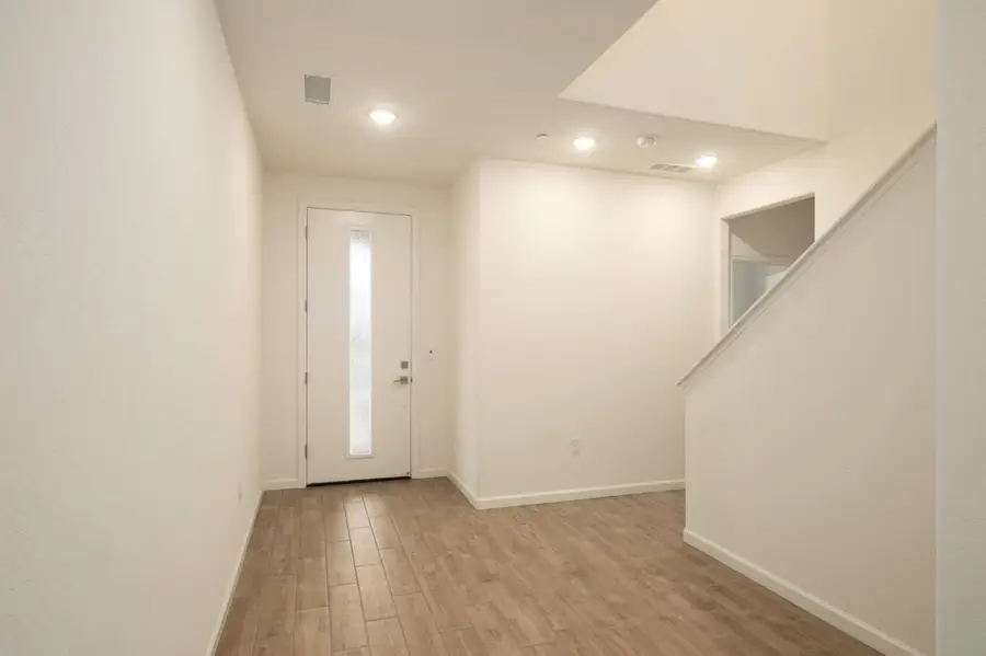 1923 N Apricot, Fresno, CA 93727 - Image #3