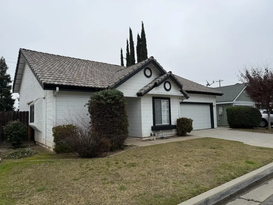 2134 E Pinedale Avenue, Fresno, CA 93720 - Image #2
