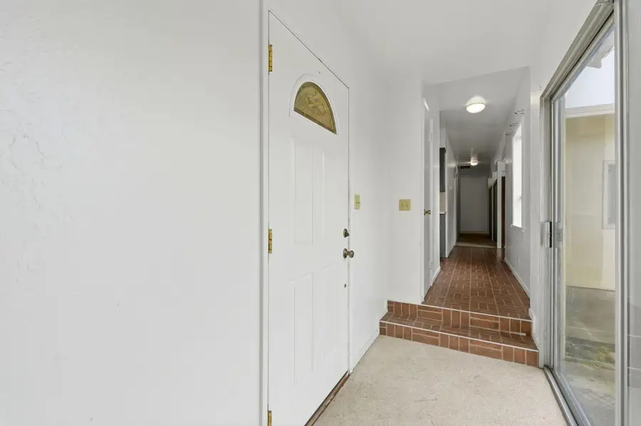 5431 E Liberty Avenue, Fresno, CA 93727 - Image #3