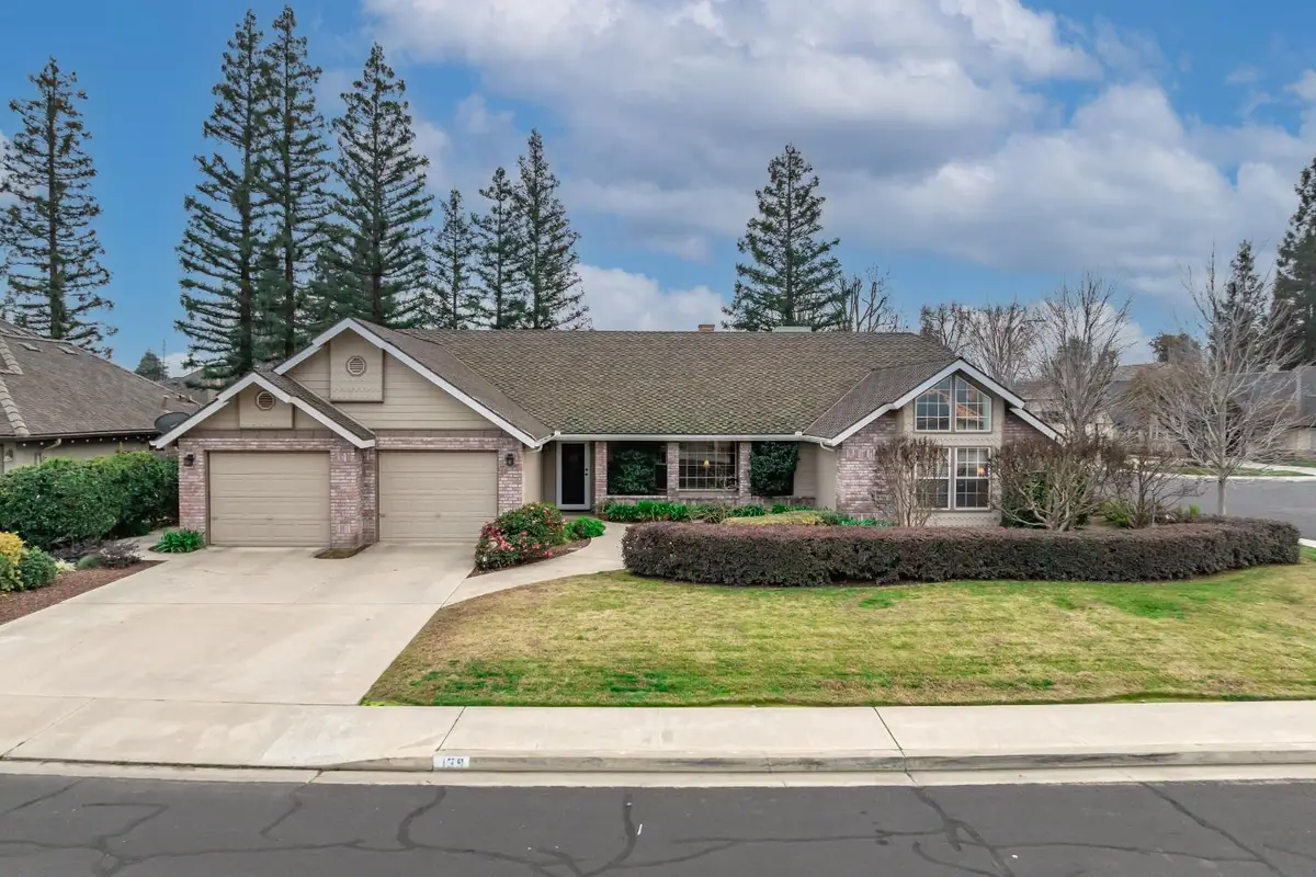 139 E Chestnut, Visalia, CA 93277 - #1