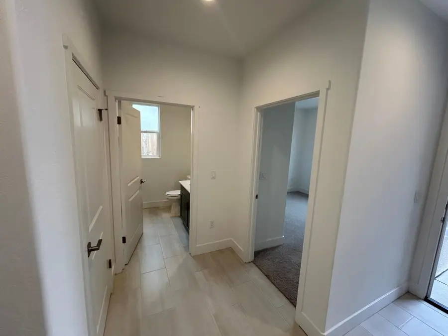 2882 E Corteza Drive, Fresno, CA 93730 - Image #3