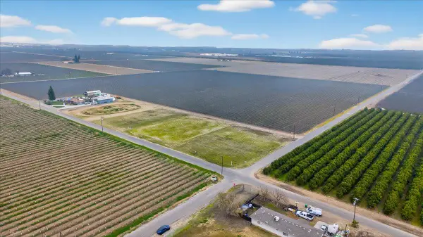 0 Sycamore, Kerman, CA 93630