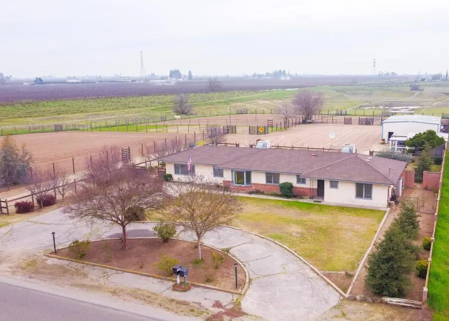 11175 E South Avenue, Del Rey, CA 93616 - #2