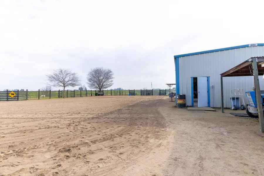 11175 E South Avenue, Del Rey, CA 93616 - #3