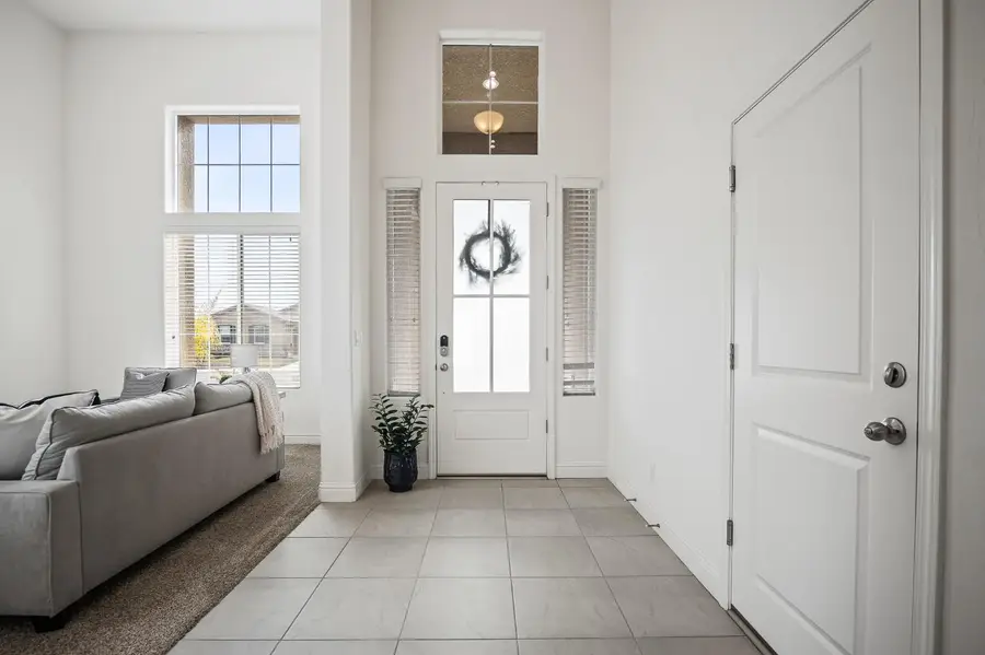 4187 Poe Avenue, Clovis, CA 93619 - Image #2