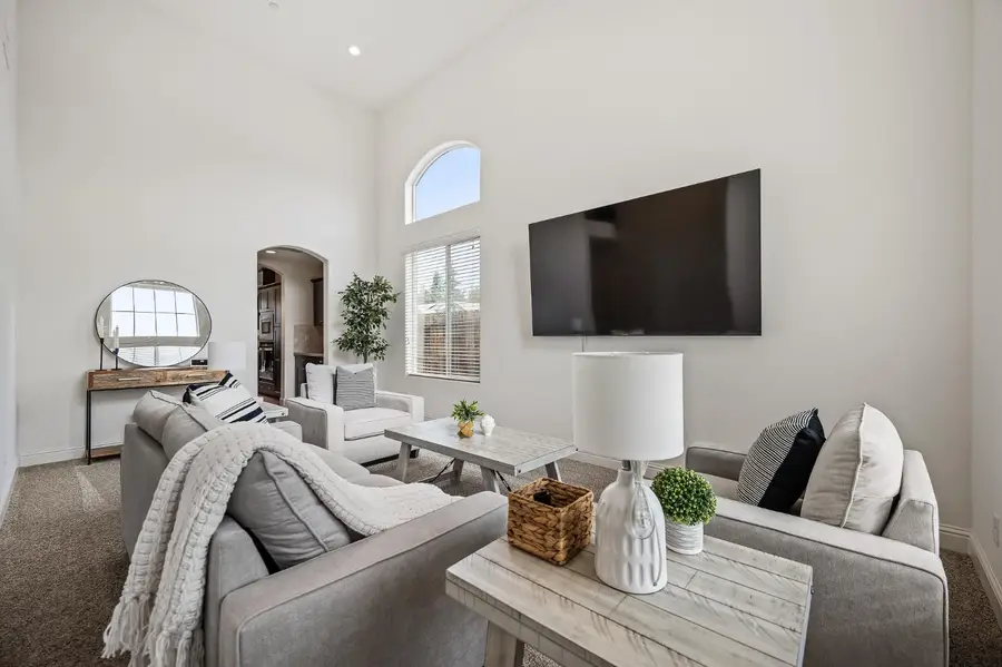 4187 Poe Avenue, Clovis, CA 93619 - Image #3