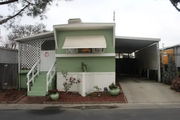 852 E Grangeville Boulevard #83, Hanford, CA 93230