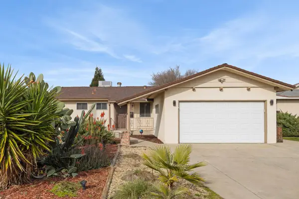 741 W Holland, Clovis, CA 93612