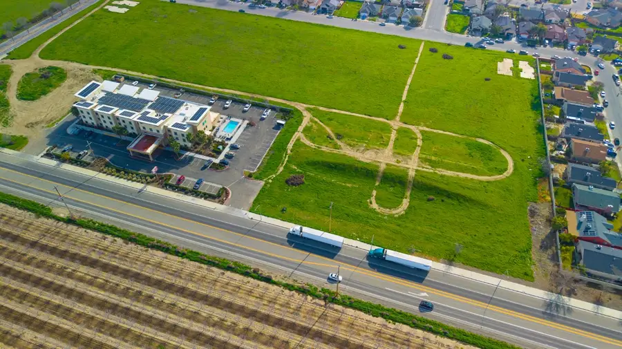 83 Jayne Ave, Coalinga, CA 93210 - #2