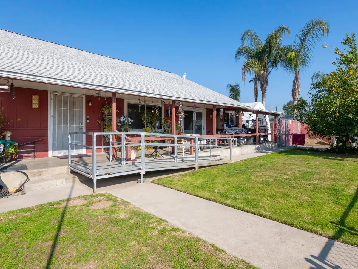 2146 W Dudley Avenue, Fresno, CA 93728 - #1