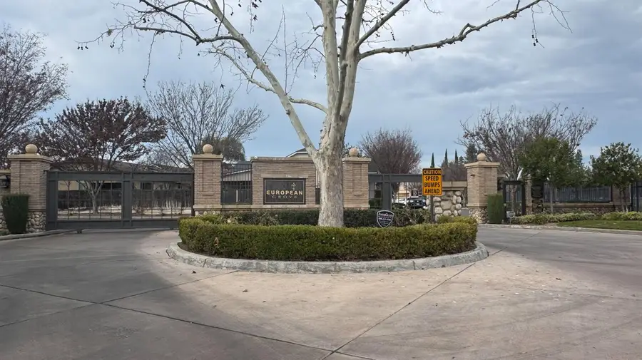 3651 W Pomegranate Lane, Fresno, CA 93711 - Image #3