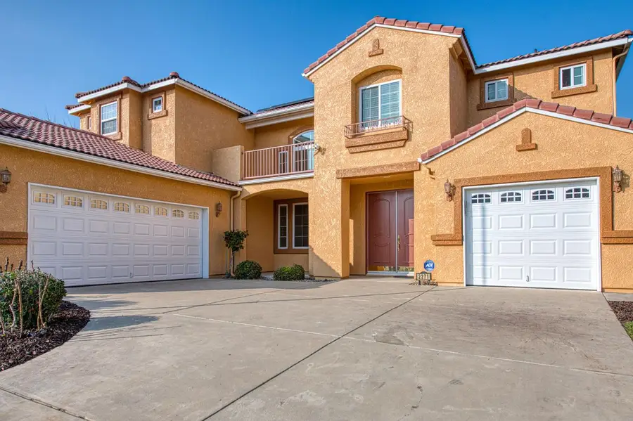 2271 Serena Avenue, Clovis, CA 93619 - Image #2