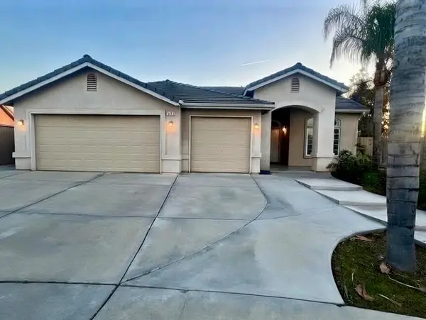 5448 E Kaviland Avenue, Fresno, CA 93727