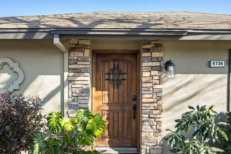 4736 N Vagedes Avenue, Fresno, CA 93705 - Image #2