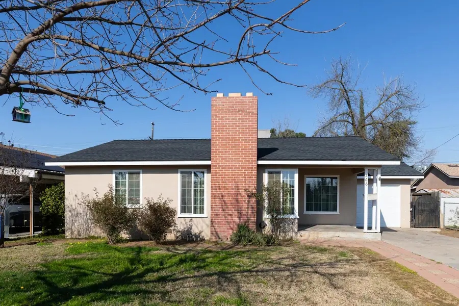 266 E Linden Avenue, Reedley, CA 93654 - Image #2