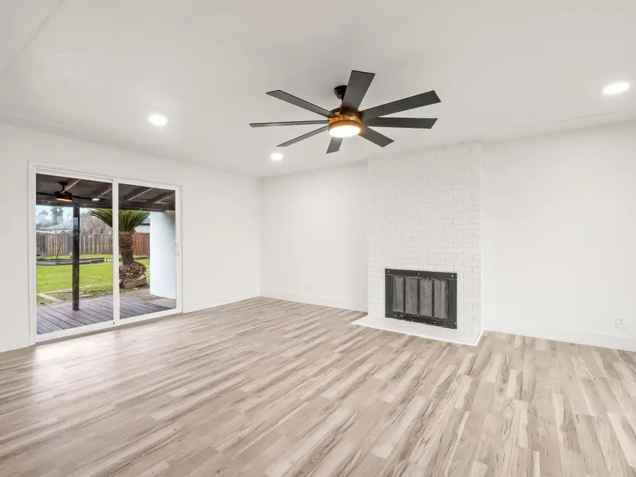568 E San Ramon Avenue, Fresno, CA 93710 - Image #3
