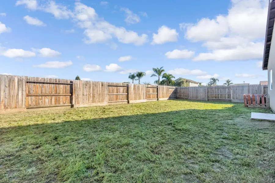 436 S Orange Avenue, Reedley, CA 93654 - Image #2