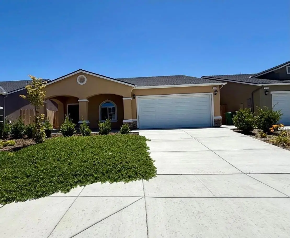 1220 E Orange Street, Avenal, CA 93204 - #1
